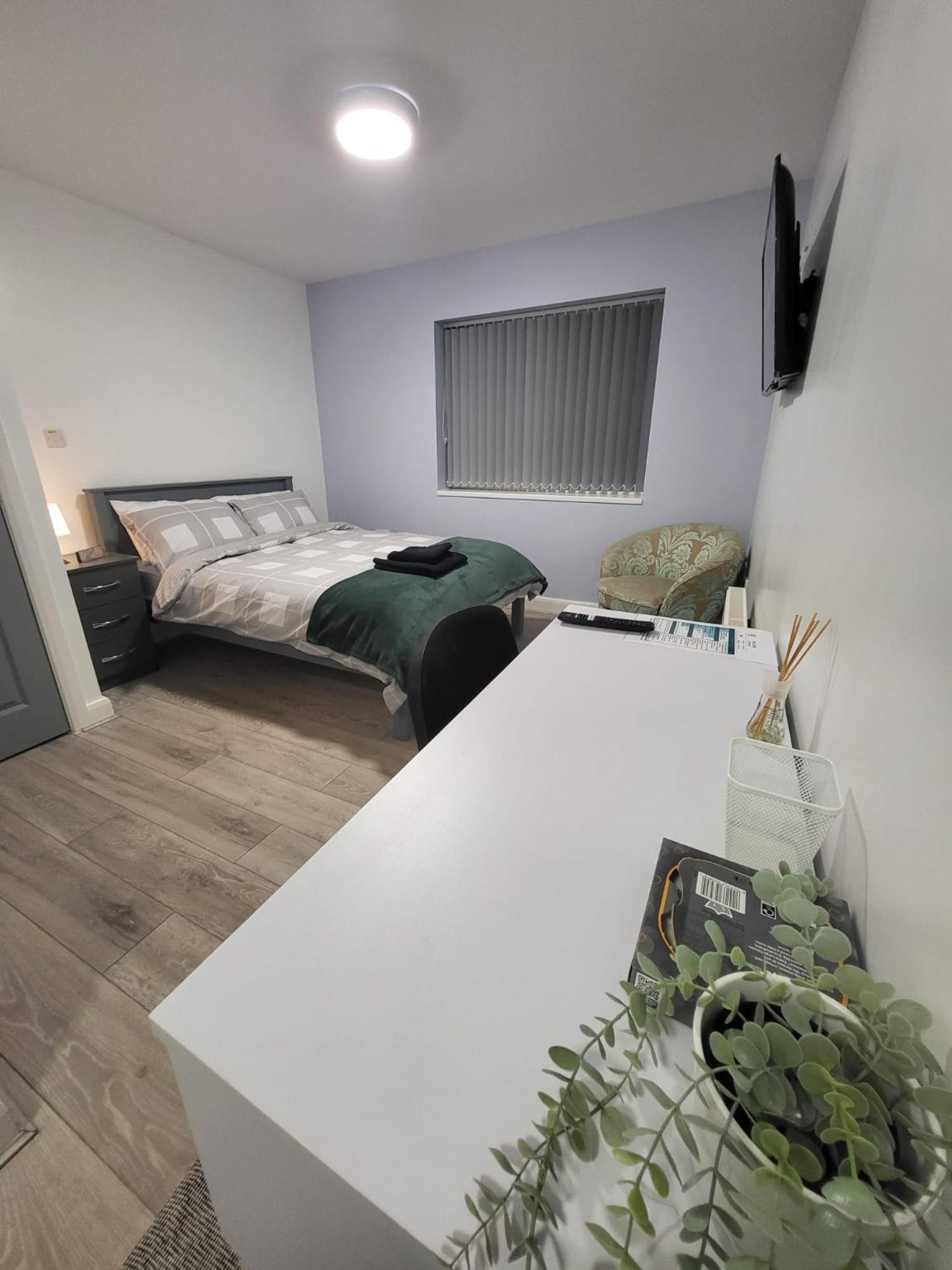 Prime Retreats - Flynn House Hostel *