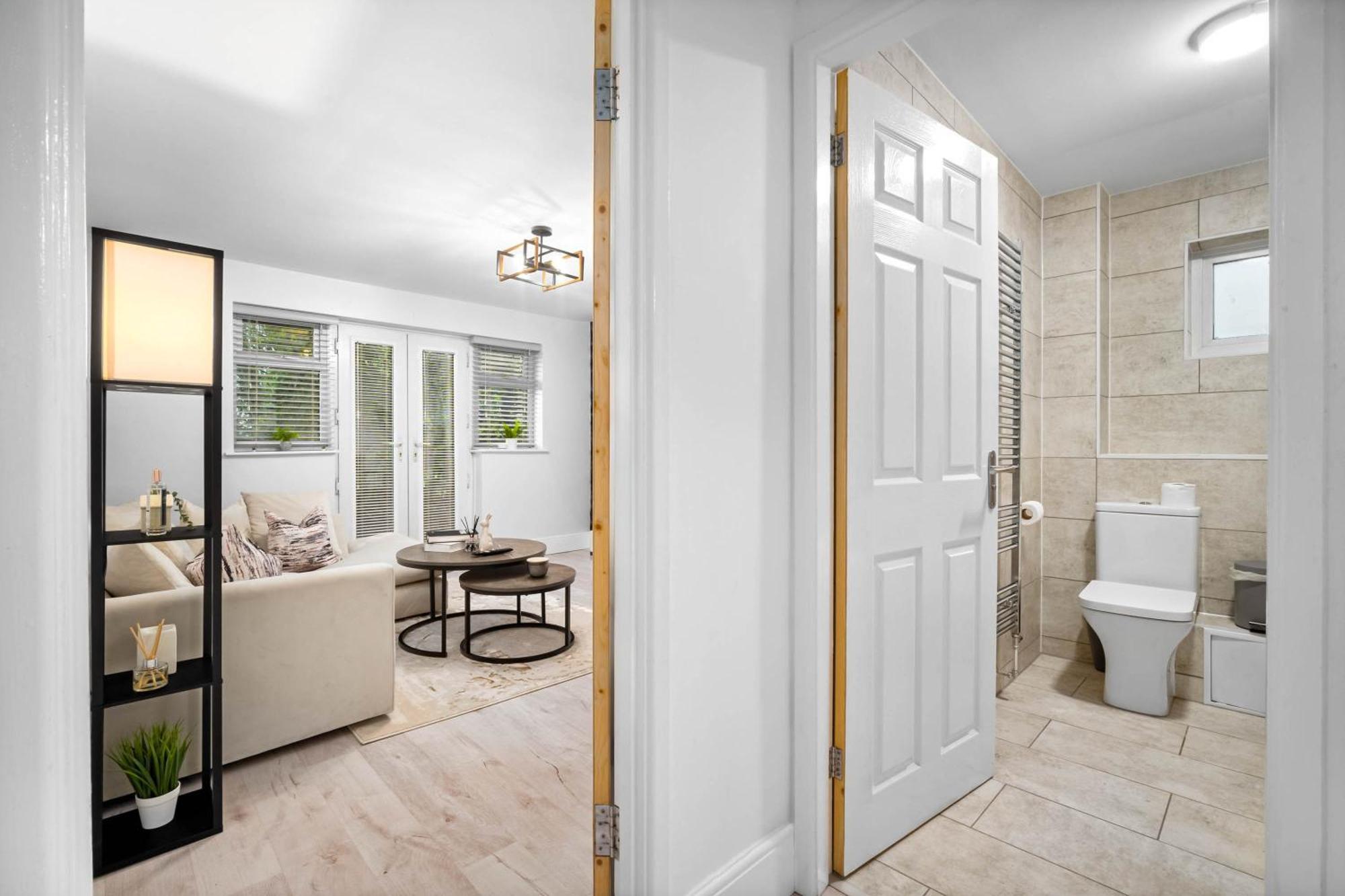 Luxury Two Bedroom House - Parking - Netflix 11Ha Holiday home Birmingham