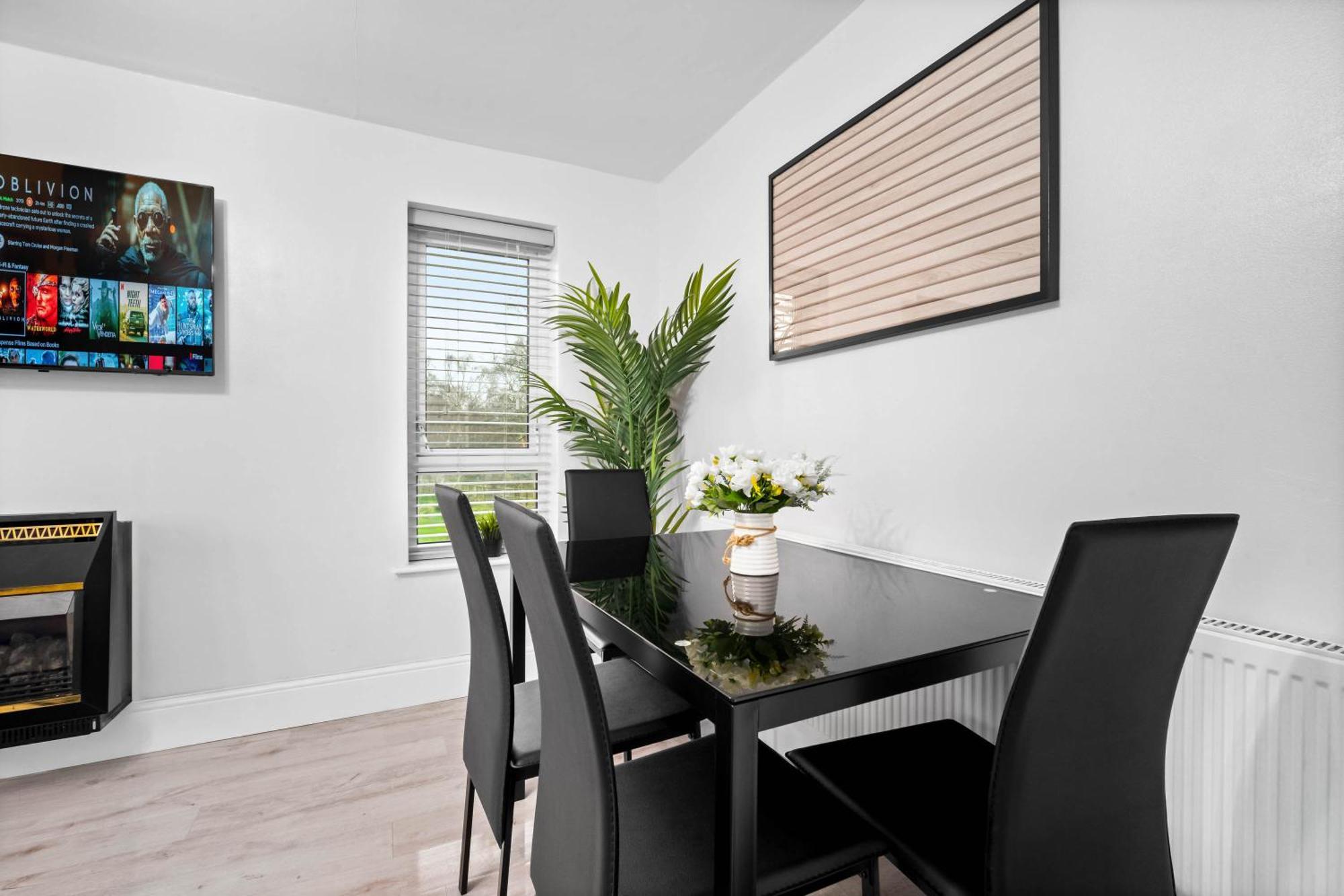 Holiday home Luxury Two Bedroom House - Parking - Netflix 11Ha