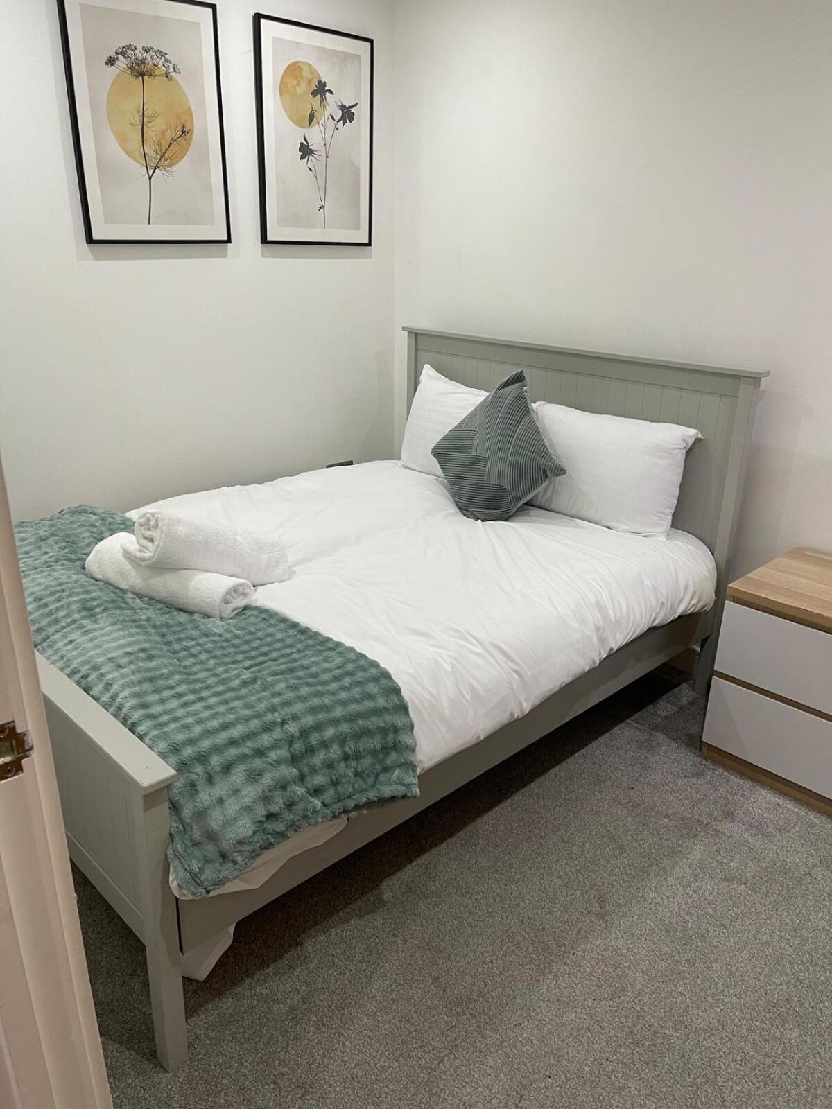 Apartment 2 Bedroom Centre Apartment! *