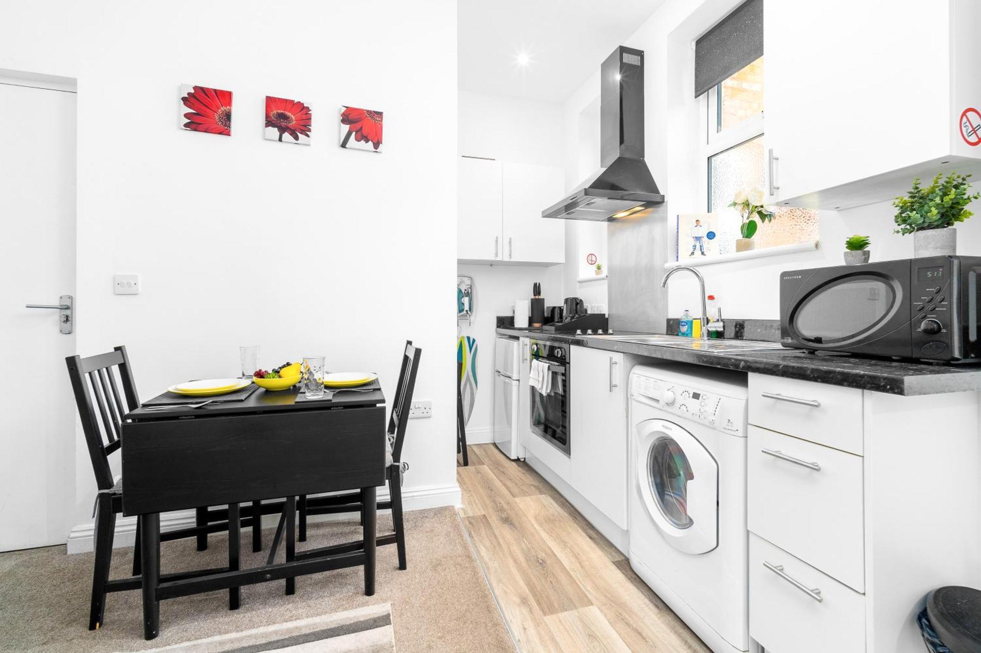 Emerald Delightful Moseley Mews, By Staystaycations * Birmingham