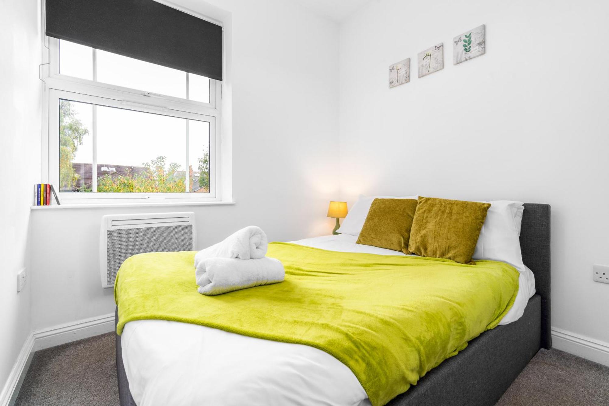 Emerald Delightful Moseley Mews, By Staystaycations Birmingham