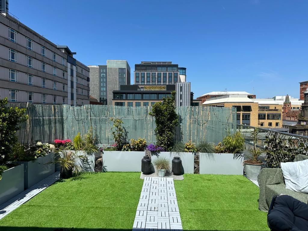 Apartment Unique Penthouse With Jacuzzi & Garden