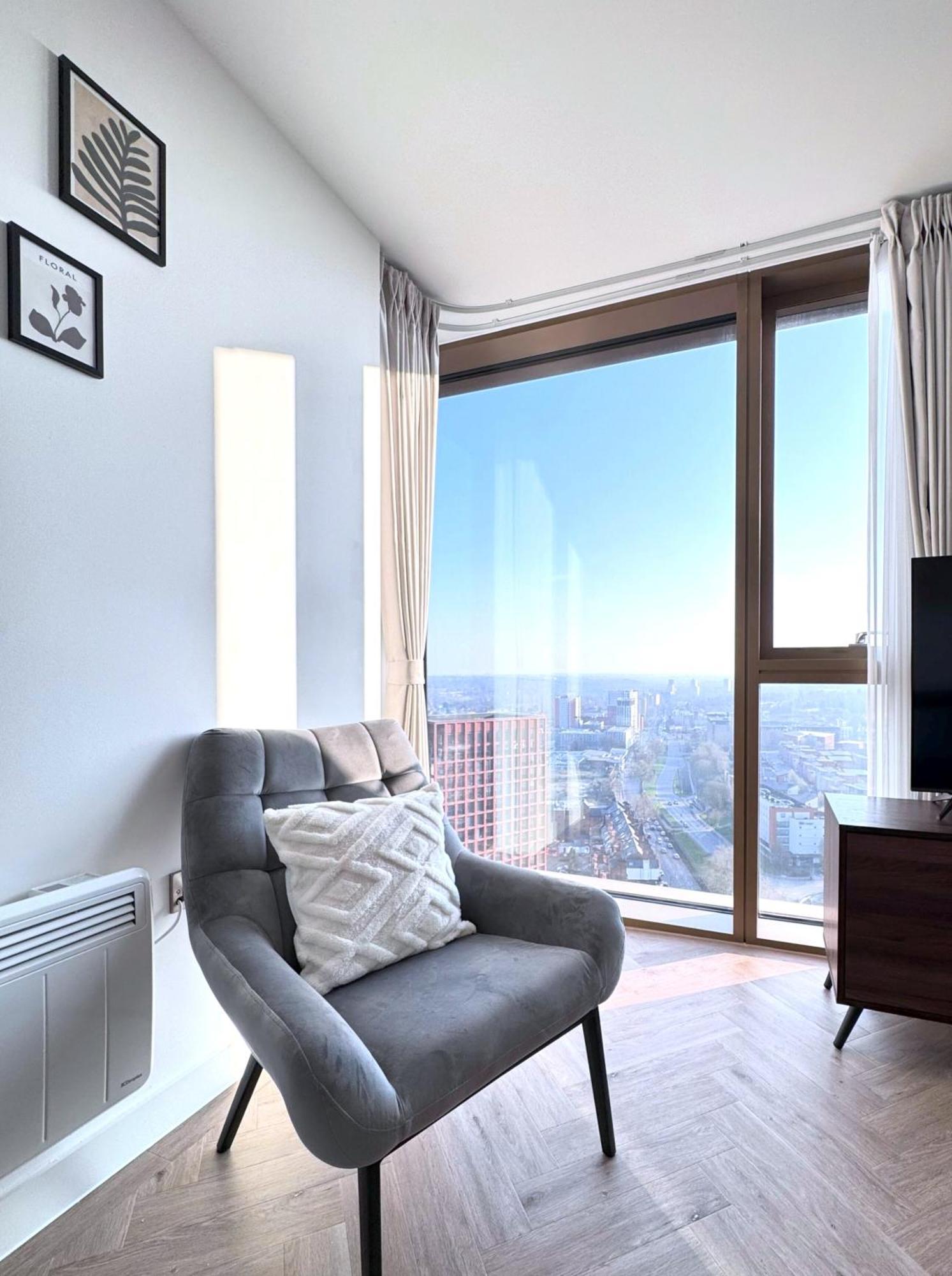 Apartment Skyline View In Centre - South Apt125 *