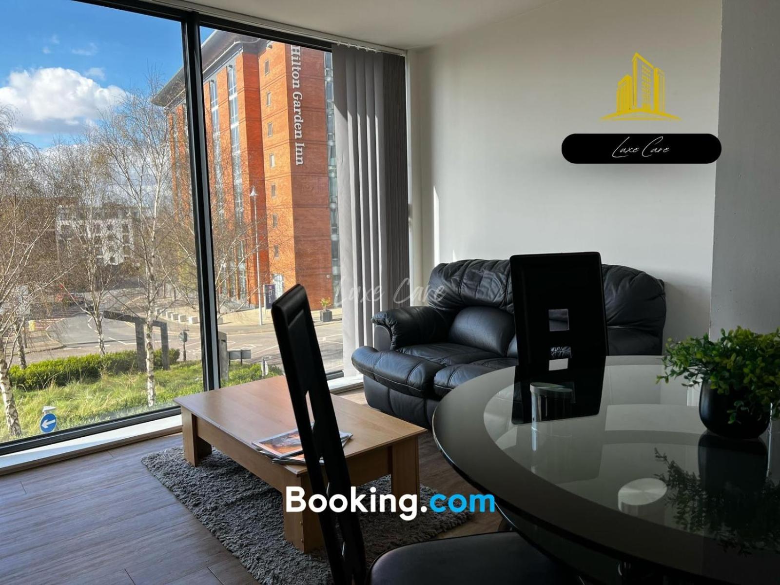 Last-minute Specials L Book It Now L Sleeps Up To 4 L 2 Bed 2 Bath - Gym - Prime Location L Jvt Short Lets Apartment *