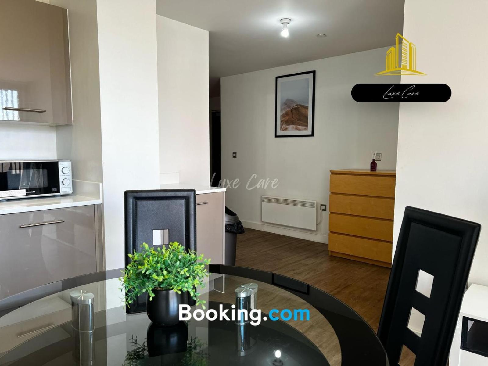 Last-minute Specials L Book It Now L Sleeps Up To 4 L 2 Bed 2 Bath - Gym - Prime Location L Jvt Short Lets Birmingham