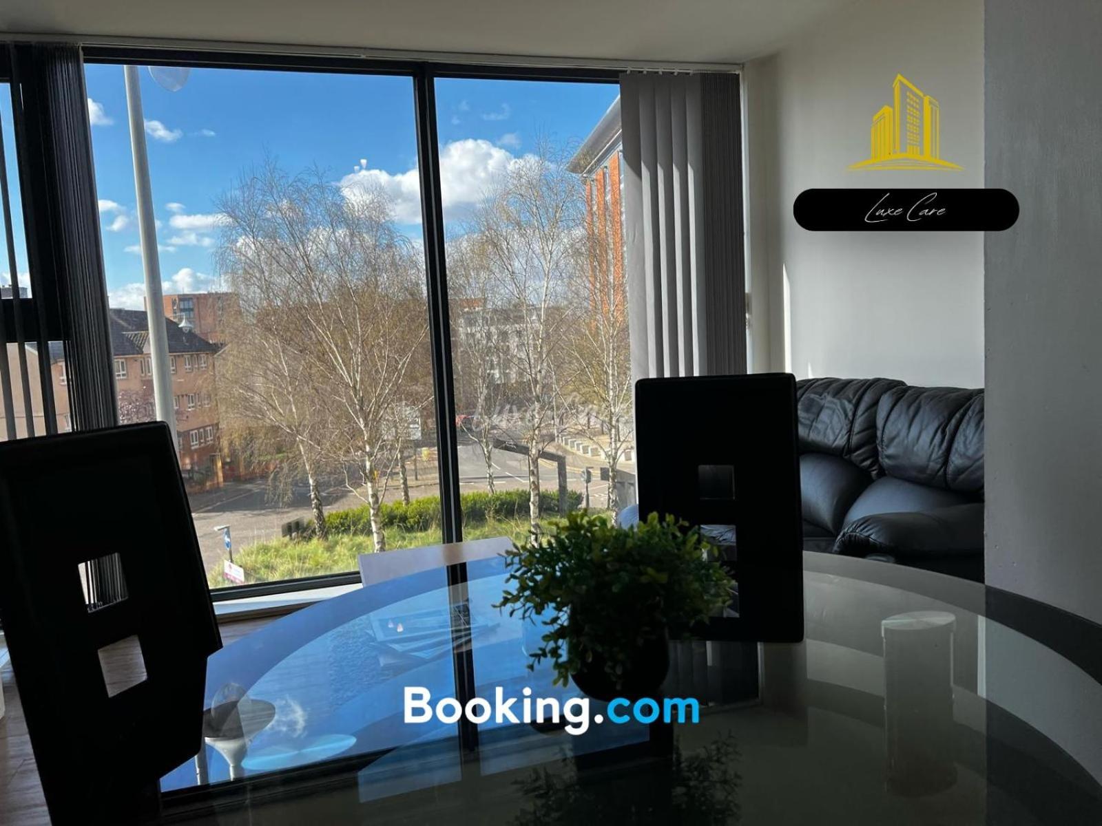 Last-minute Specials L Book It Now L Sleeps Up To 4 L 2 Bed 2 Bath - Gym - Prime Location L Jvt Short Lets * Birmingham