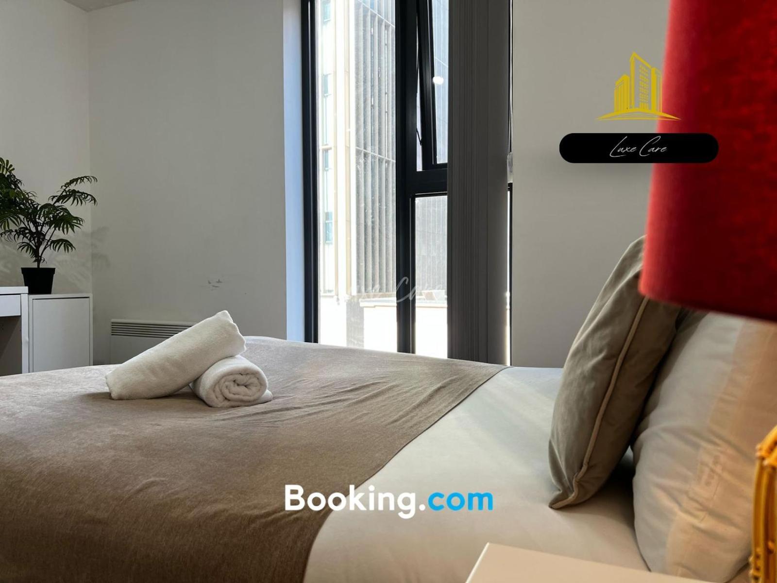 Apartment Last-minute Specials L Book It Now L Sleeps Up To 4 L 2 Bed 2 Bath - Gym - Prime Location L Jvt Short Lets