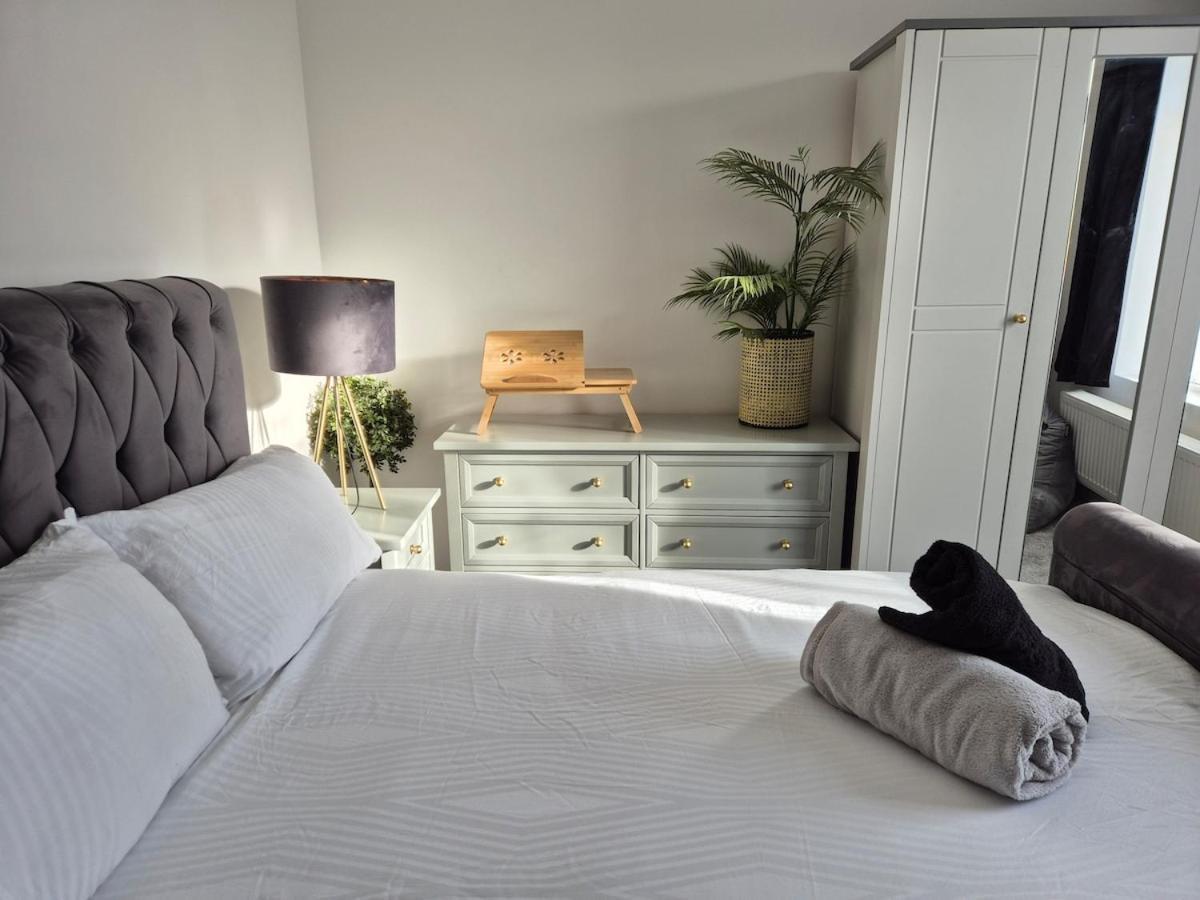Bright Near Heartlands Hosp, Nec & Airport Holiday home