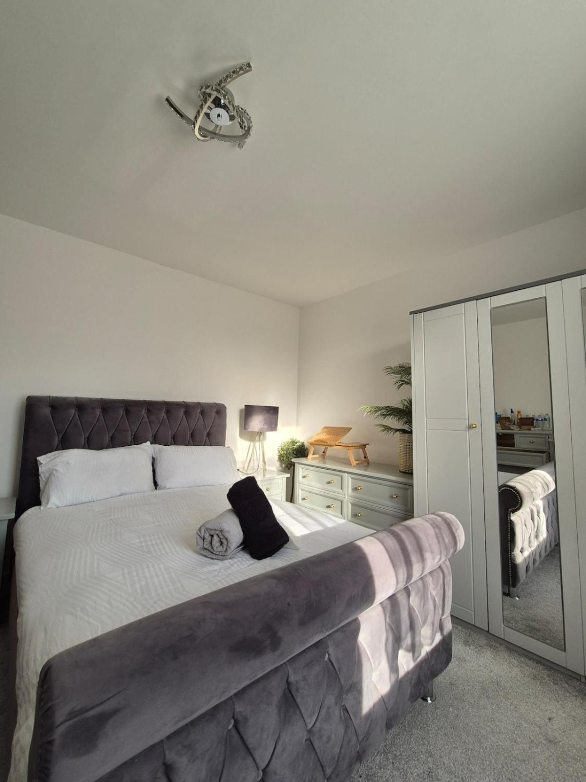 Holiday home Bright Near Heartlands Hosp, Nec & Airport *