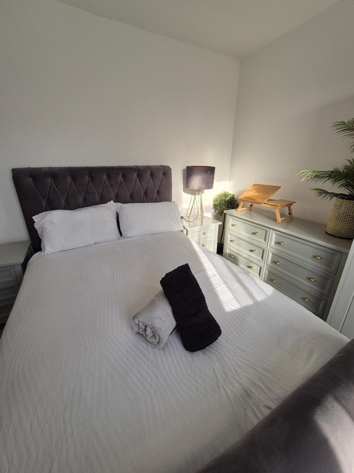 Bright Near Heartlands Hosp, Nec & Airport Holiday home