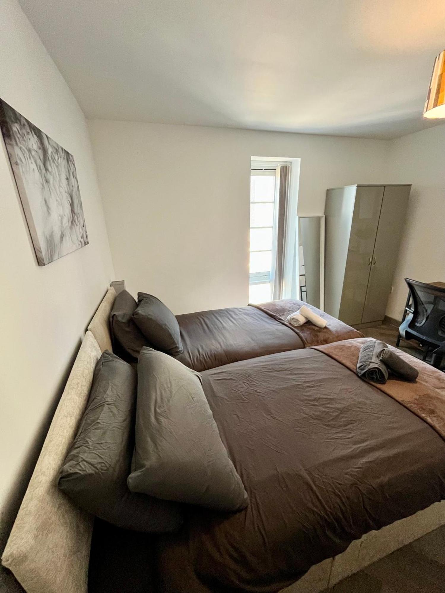 Modern Centre Sleeps 4, Walk To Everything! Birmingham