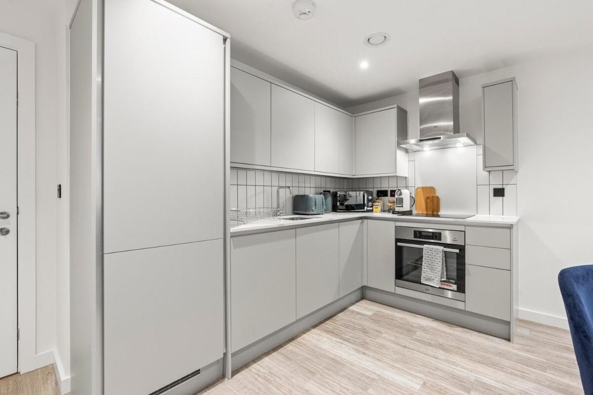 Apartment 2 Bedr 2 Bath Balcony Lux Digbeth Roof Gardn Birmingham