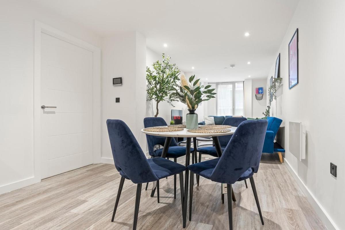 Apartment 2 Bedr 2 Bath Balcony Lux Digbeth Roof Gardn