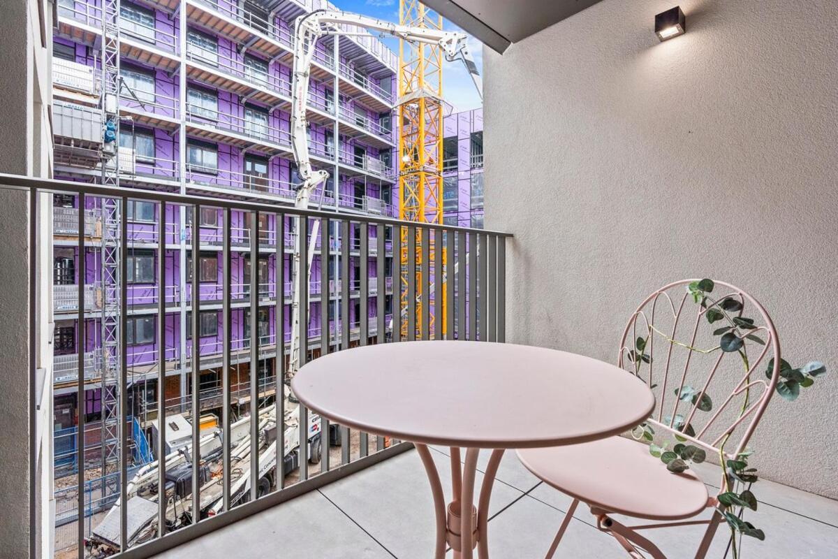 2 Bedr 2 Bath Balcony Lux Digbeth Roof Gardn Apartment Birmingham