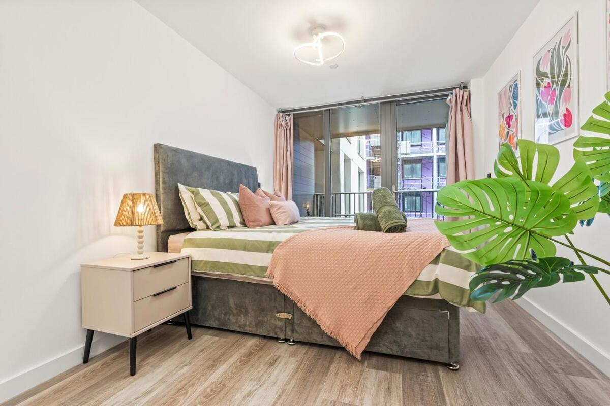 Apartment 2 Bedr 2 Bath Balcony Lux Digbeth Roof Gardn *
