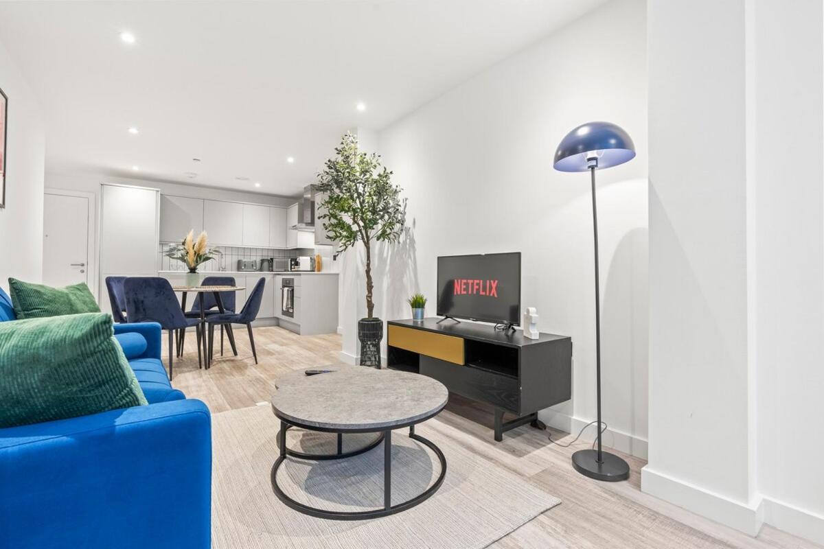 Apartment 2 Bedr 2 Bath Balcony Lux Digbeth Roof Gardn Birmingham