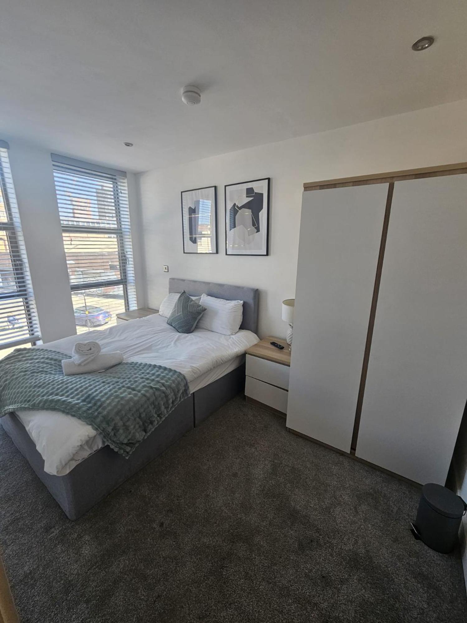 Apartment 2 Bedroom Centre Apartment!