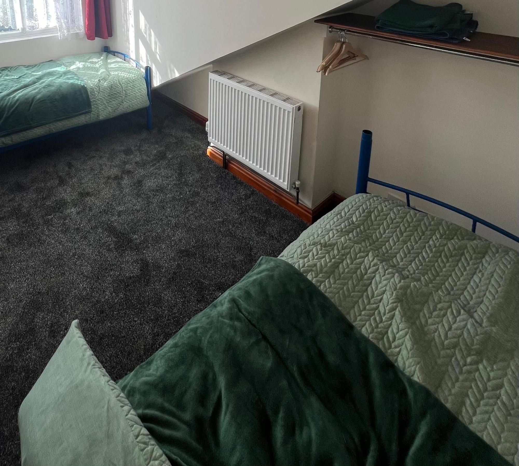 Spacious 6 Bedroom House