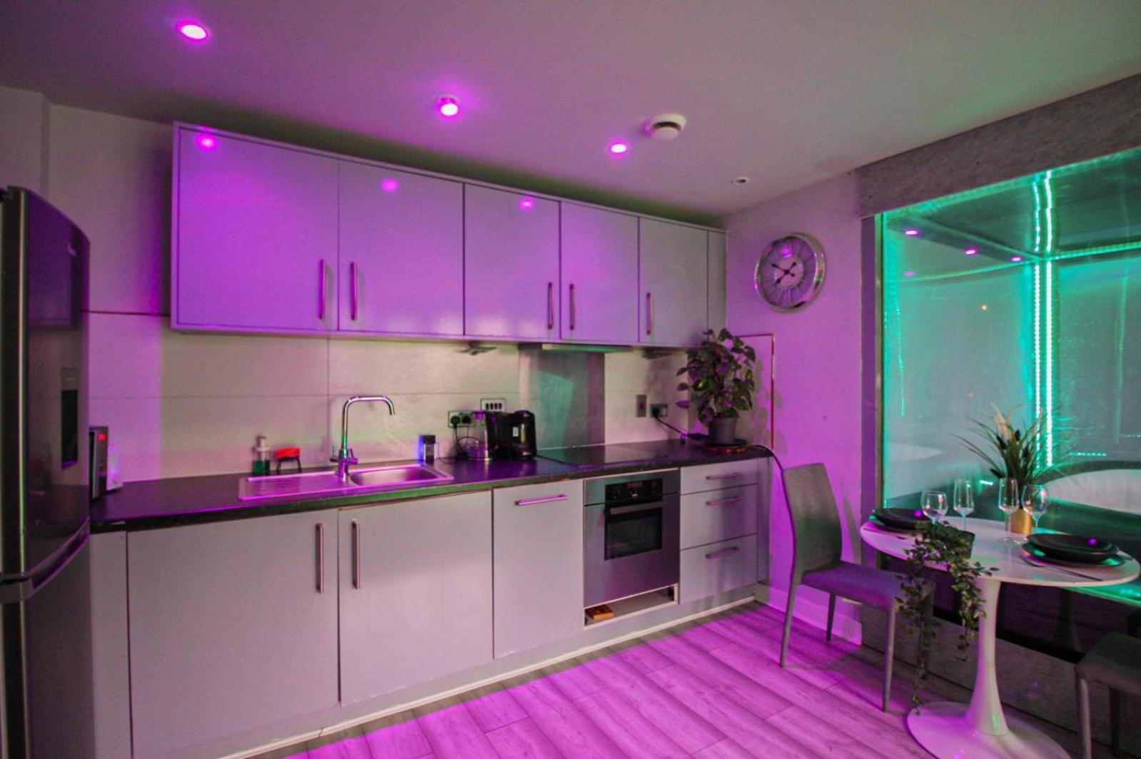 Unique Penthouse With Jacuzzi & Garden