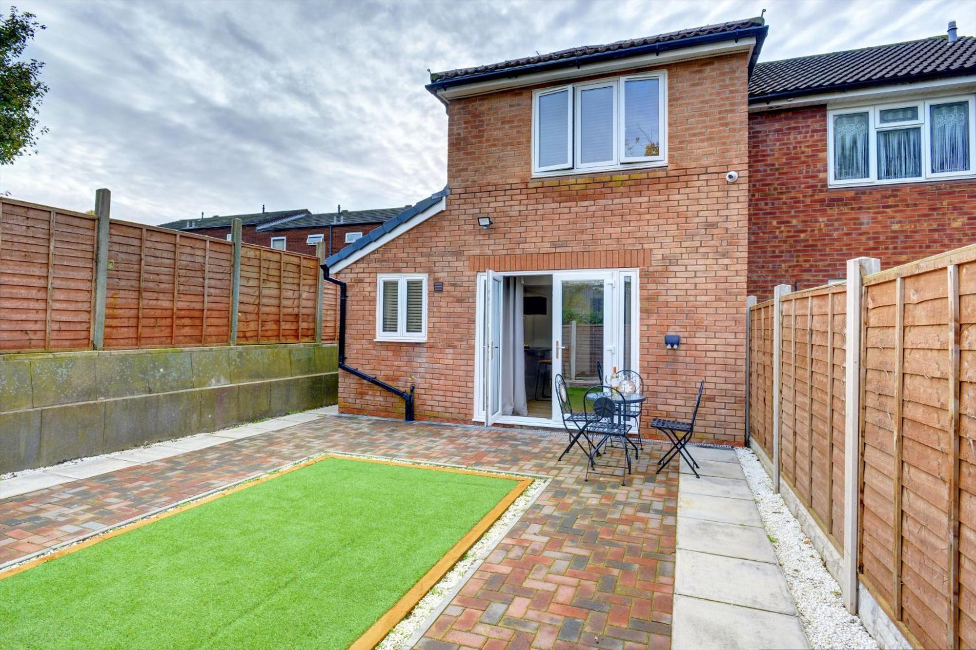 Luxurious For Long Term Holiday home