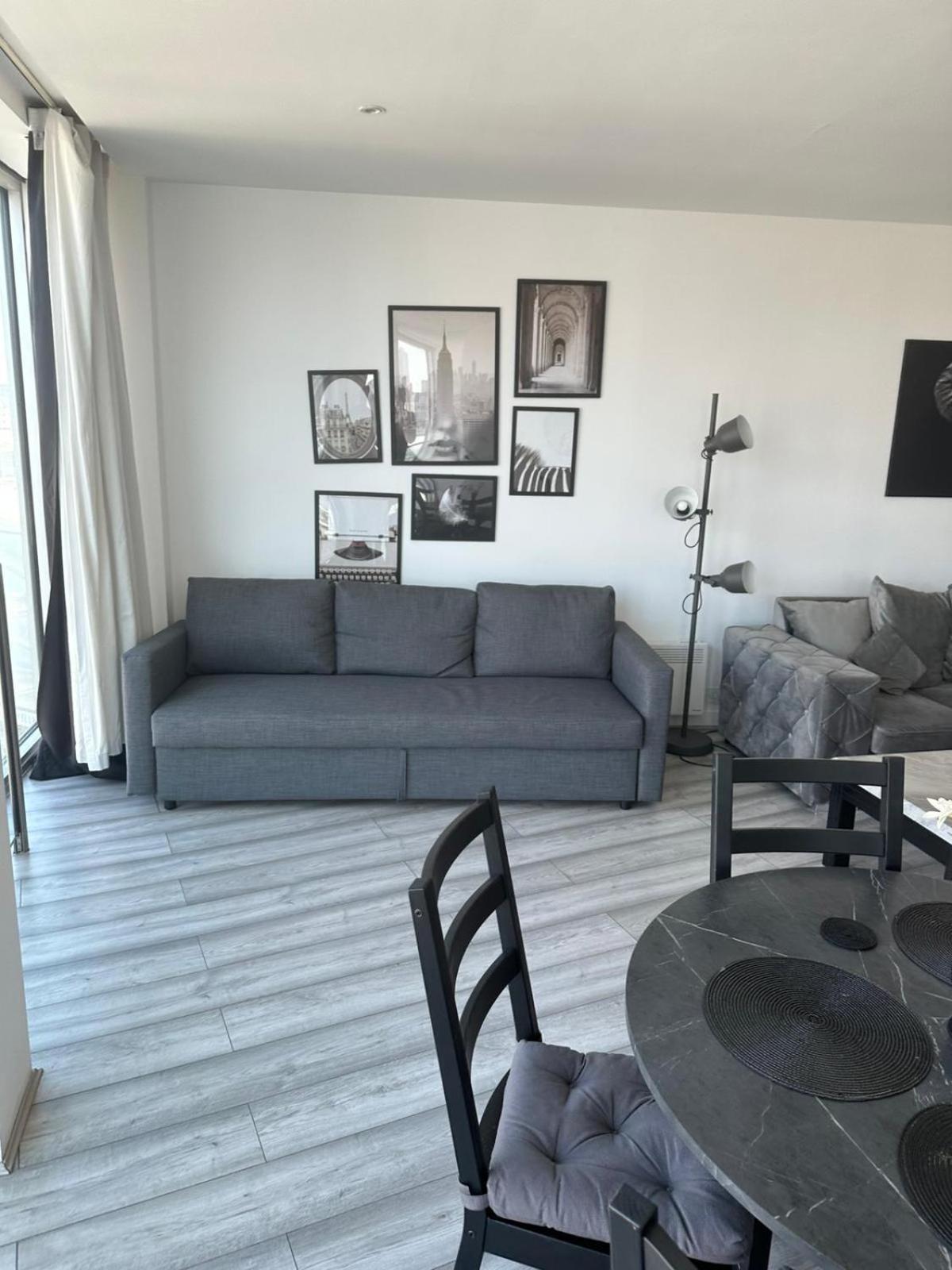 Apartment Monthly At The Rotunda *