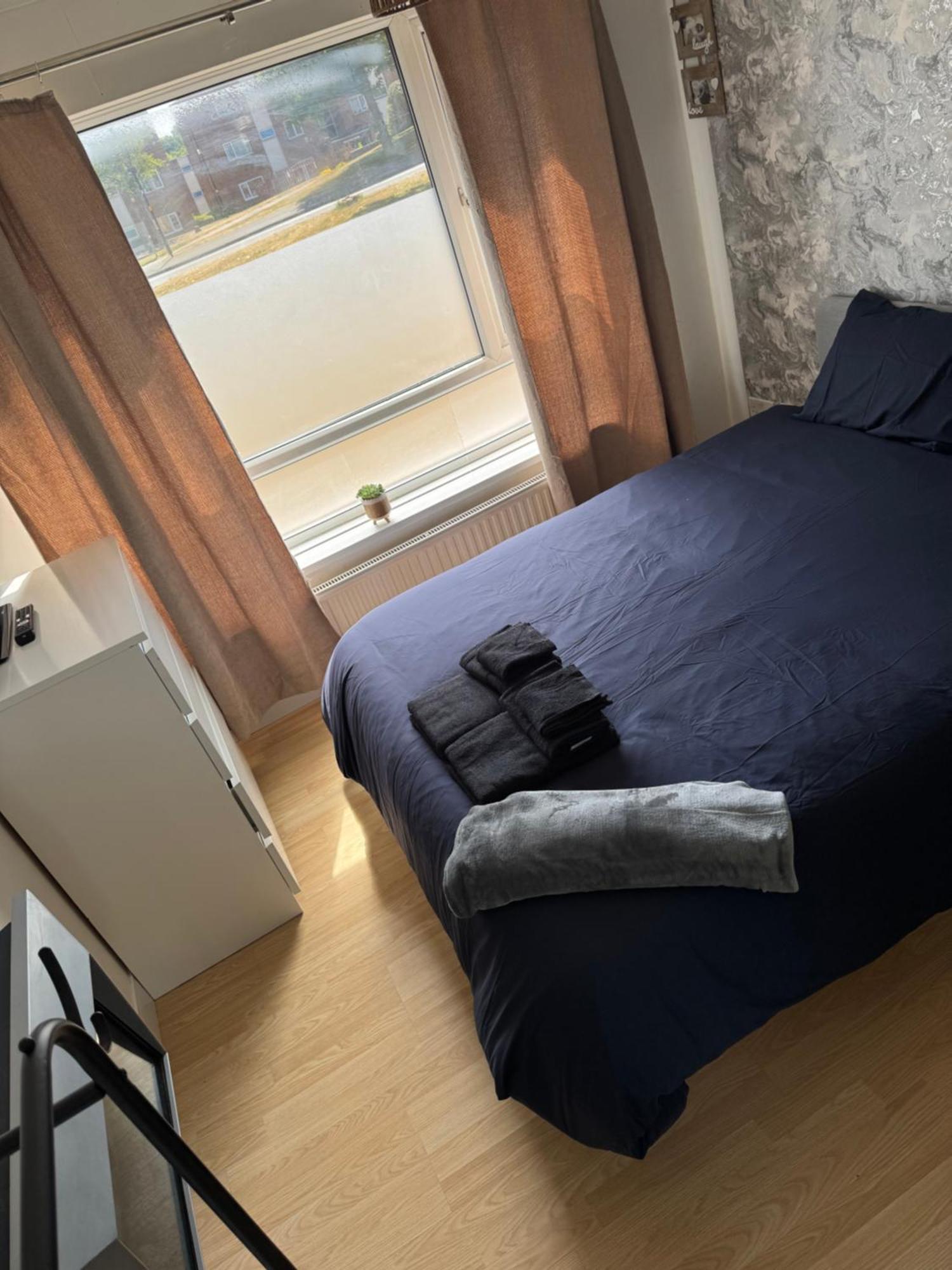 Flat 8, 130 North Park Road, B23 7Fg *