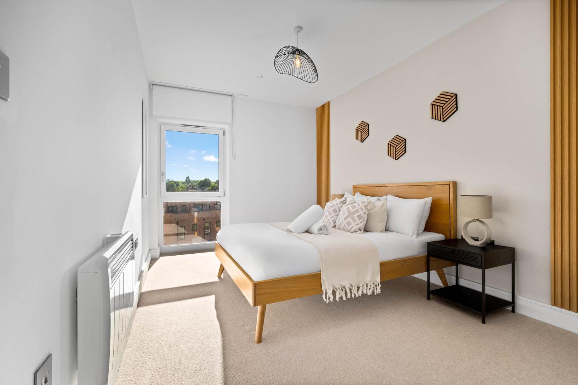 Luxury 2 Bedroom - 2 Bathrooms - Balcony - Fast Wifi 323sw Birmingham