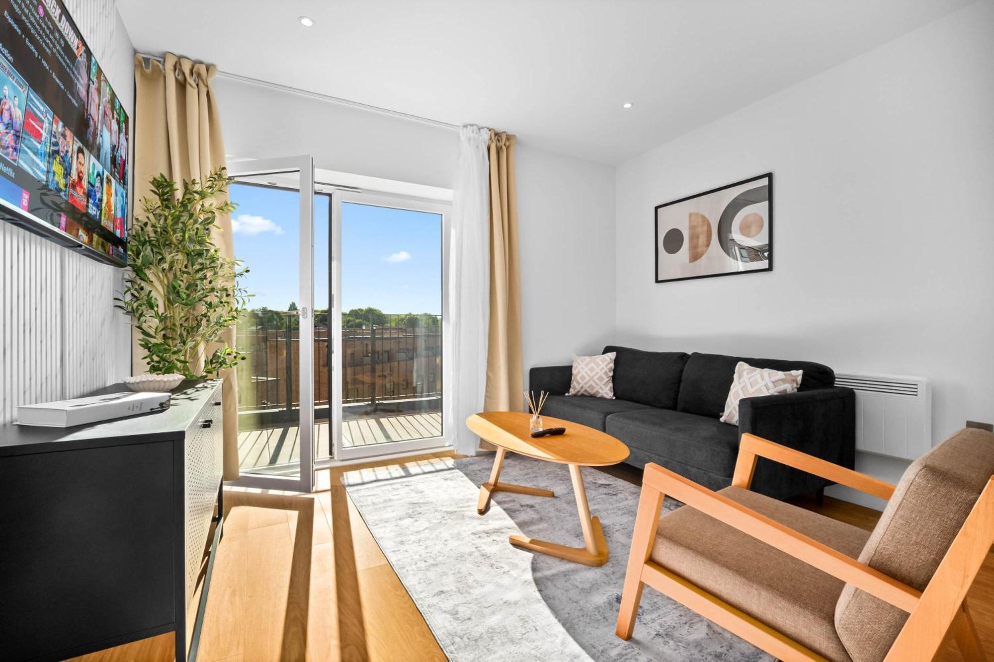 Apartment Luxury 2 Bedroom - 2 Bathrooms - Balcony - Fast Wifi 323sw *