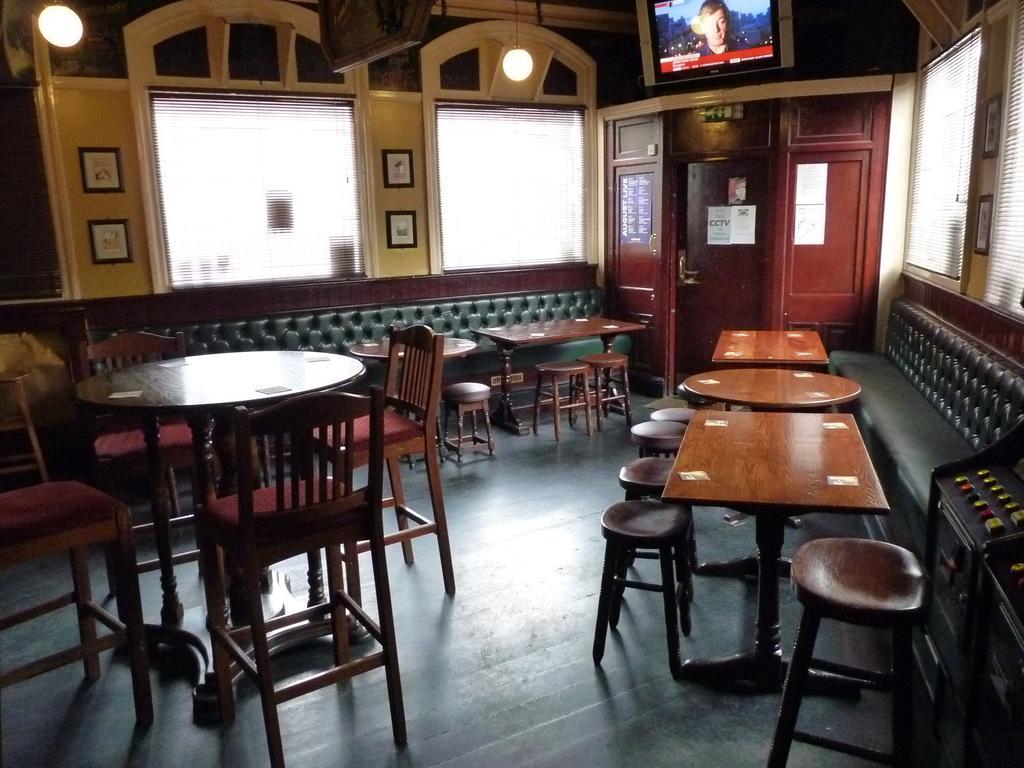 Bed & Breakfast Shanahans B&B With Sports Bar Birmingham