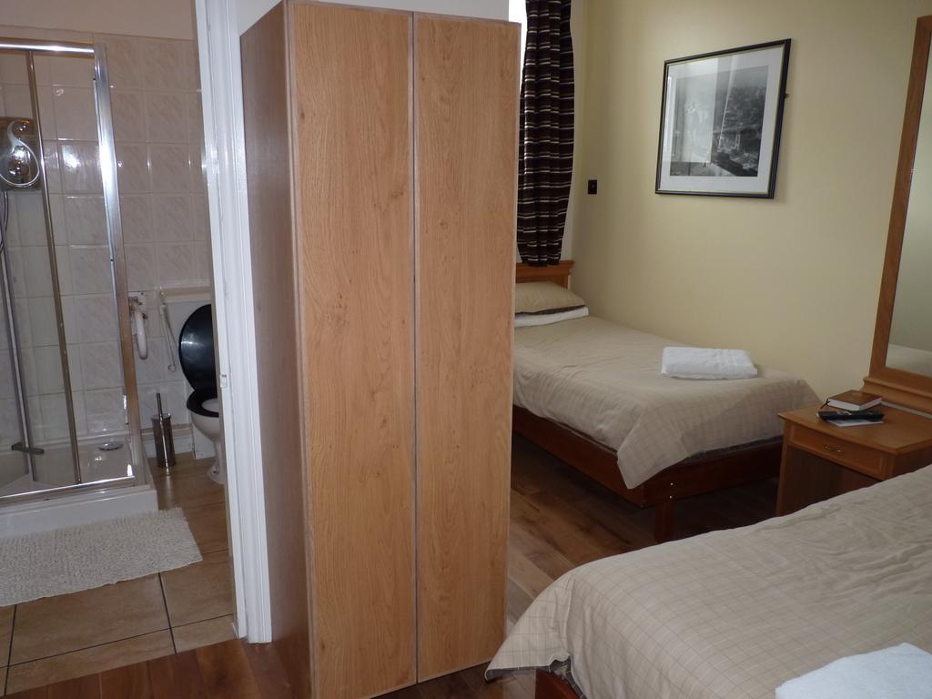 Bed & Breakfast Shanahans B&B With Sports Bar 3*