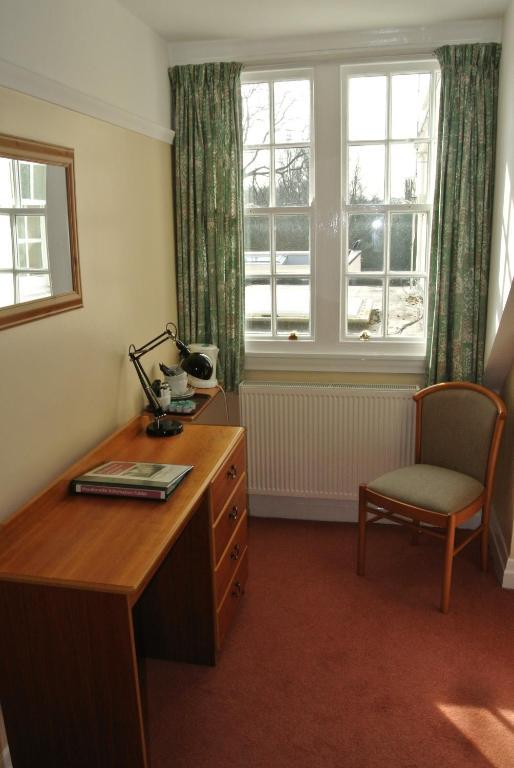 Woodbrooke 2*