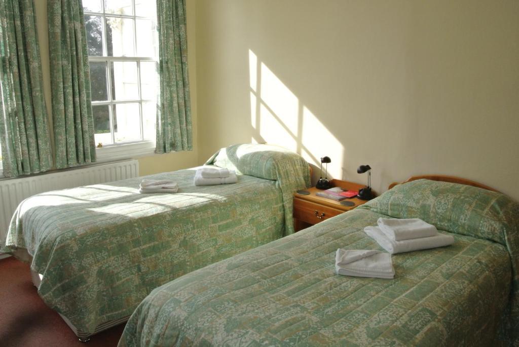 Woodbrooke 2*