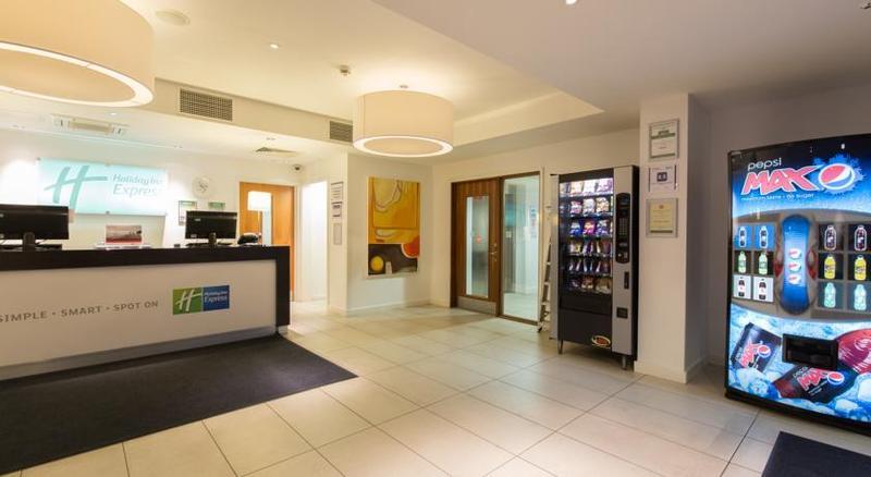 Hotel Express South A45, An Ihg 3*