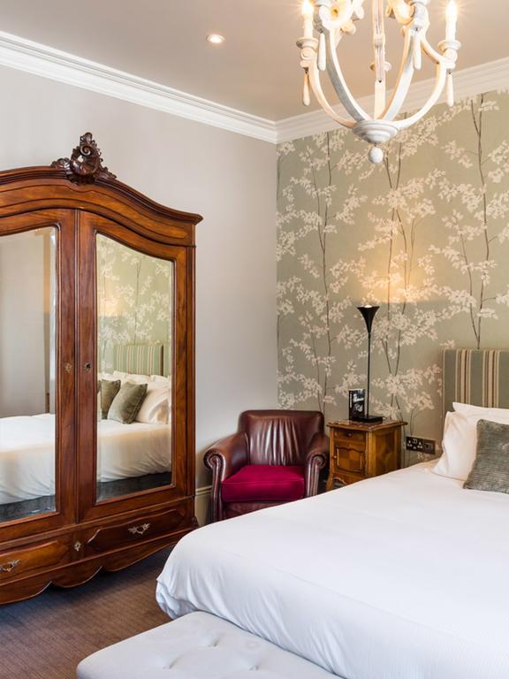 The High Field Town House 4*