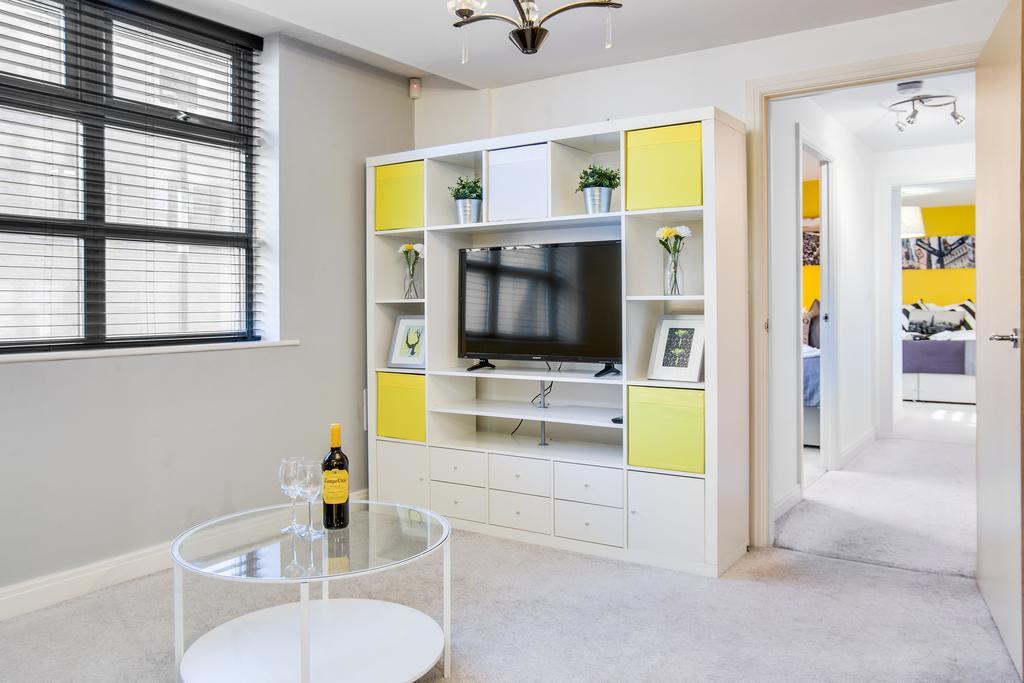 Ruby Place Apartment *