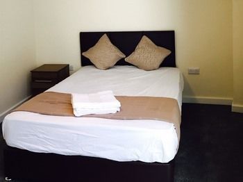 Apartment Centre *
