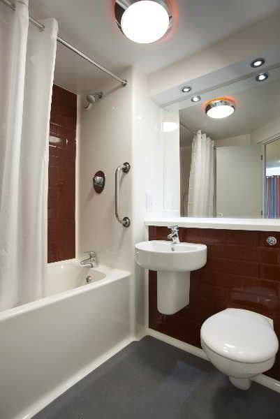 Travelodge Bull Ring 3*