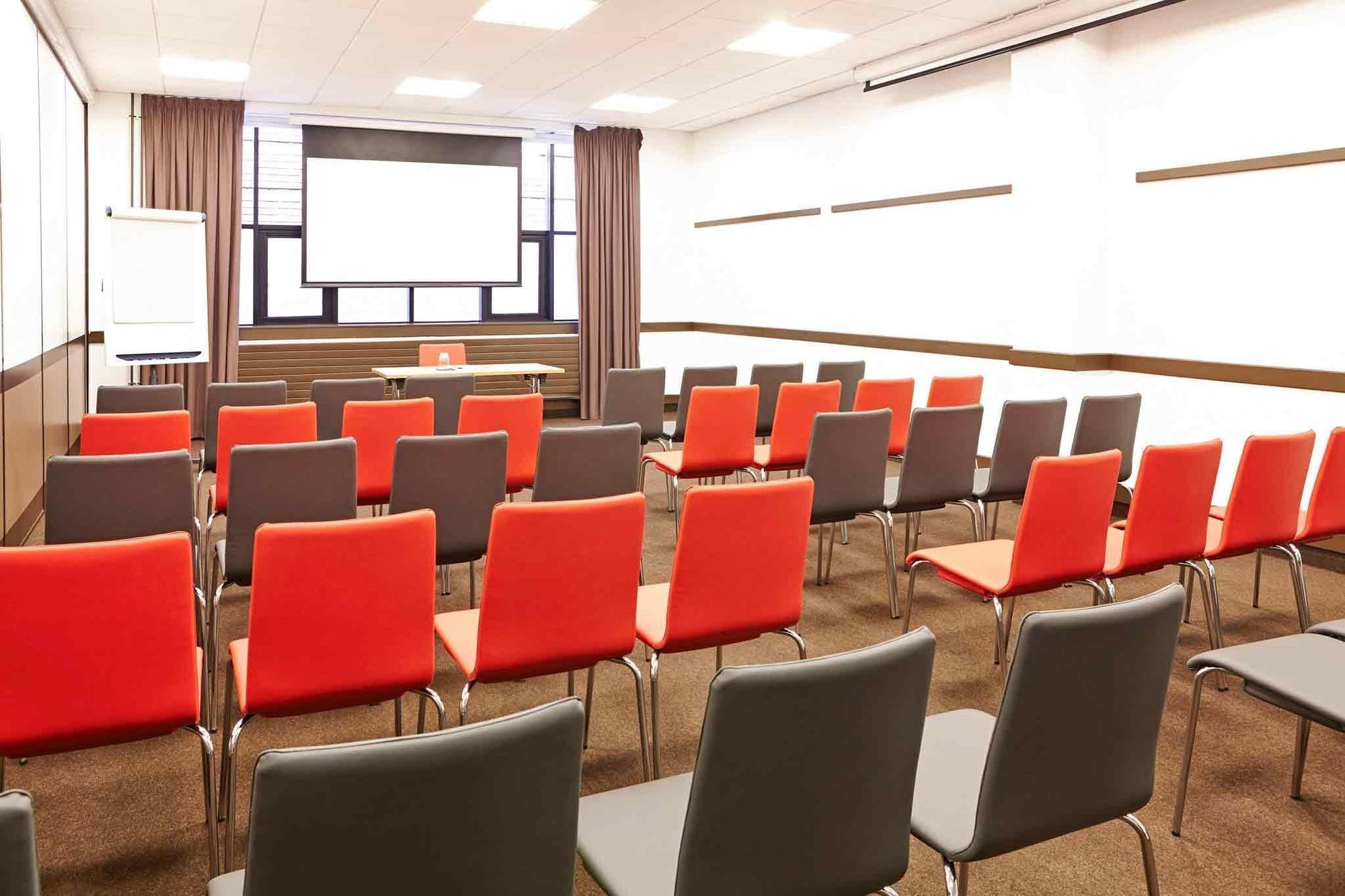 Ibis Centre New Street Station 3*