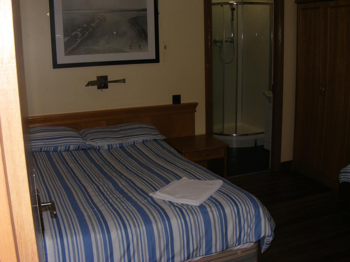 Shanahans B&B With Sports Bar Bed & Breakfast Birmingham