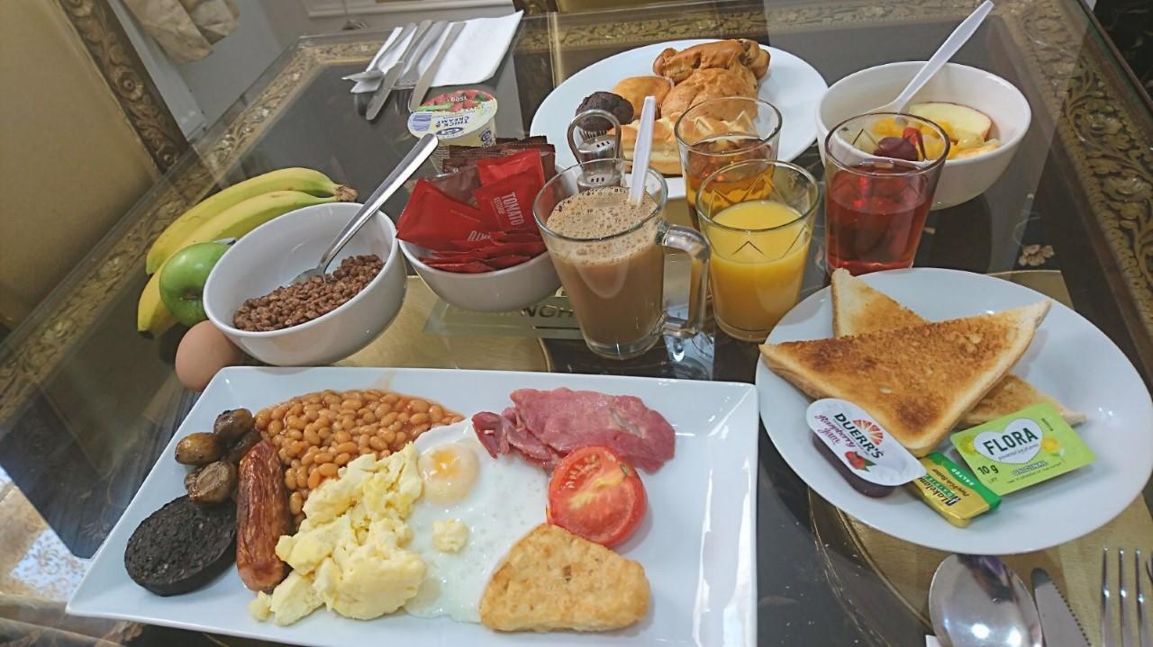 Rever Hotel
