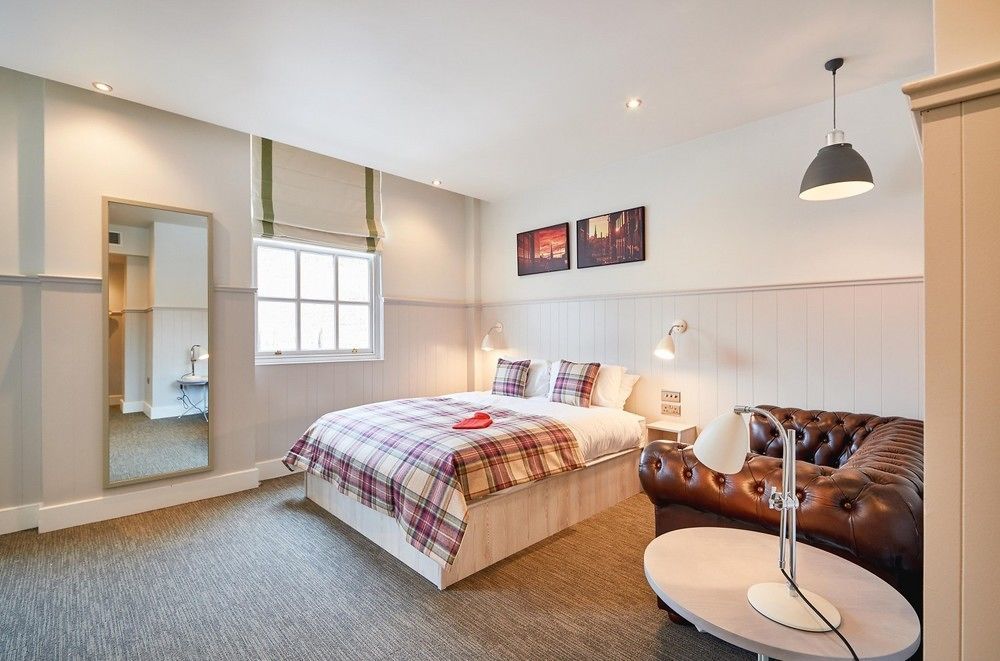 Saint Pauls House Hotel 4*