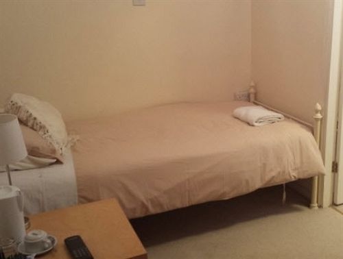 Featherstone Farm Hotel 3*