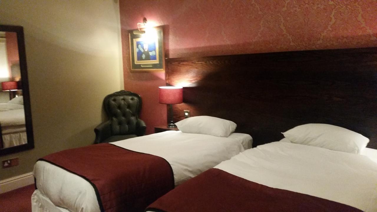 The Briar Rose Wetherspoon 3* Birmingham