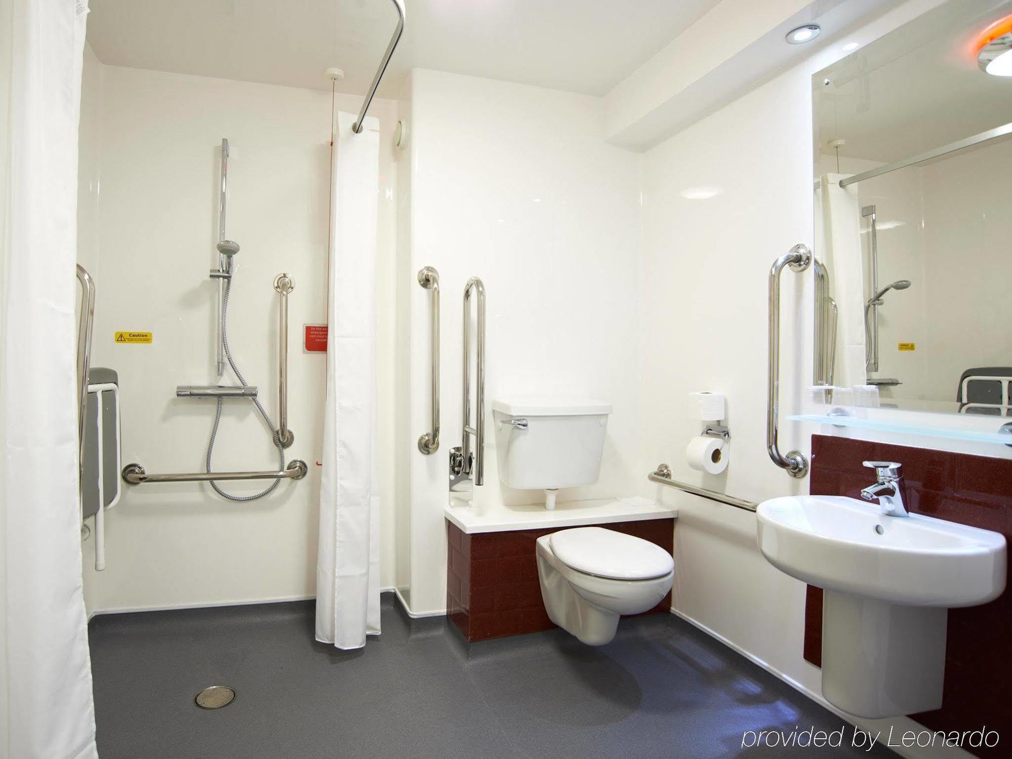 Travelodge Bull Ring Hotel 3*