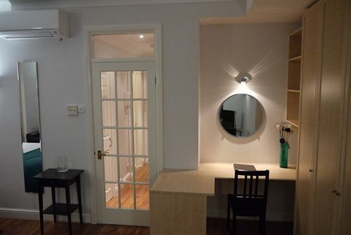 Apartment Quarters At Burne Jones House *