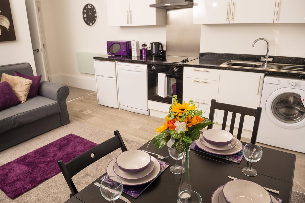 Moseley Mews Village - Purple Apartment
