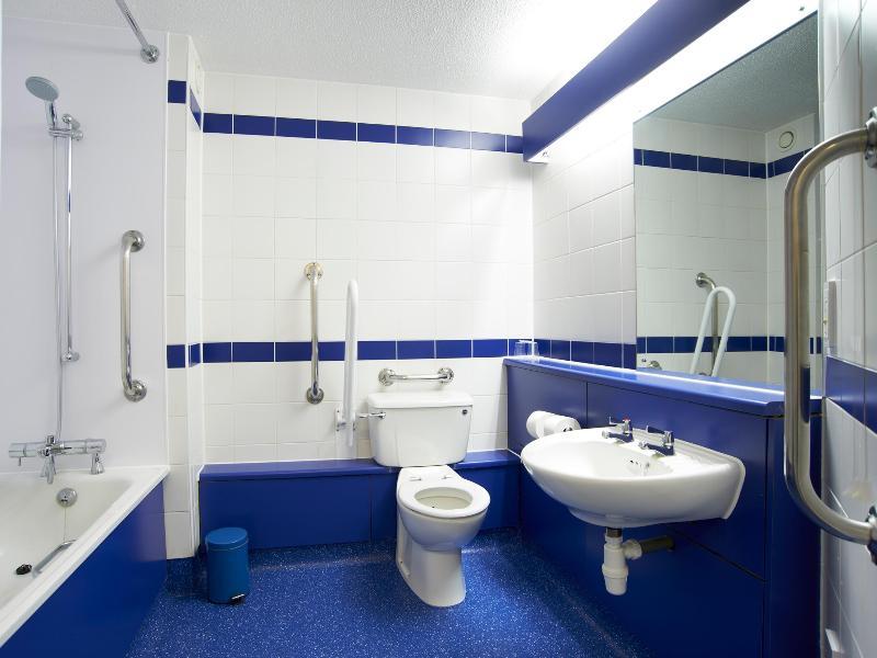 Travelodge Dunlop Hotel Birmingham