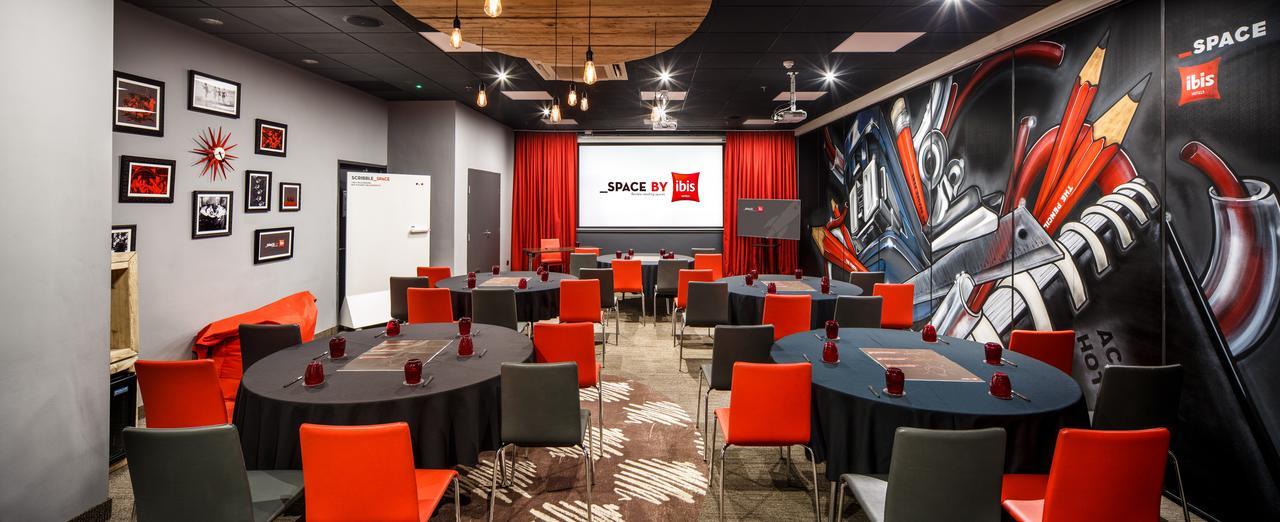 Ibis Centre New Street Station Hotel 3*