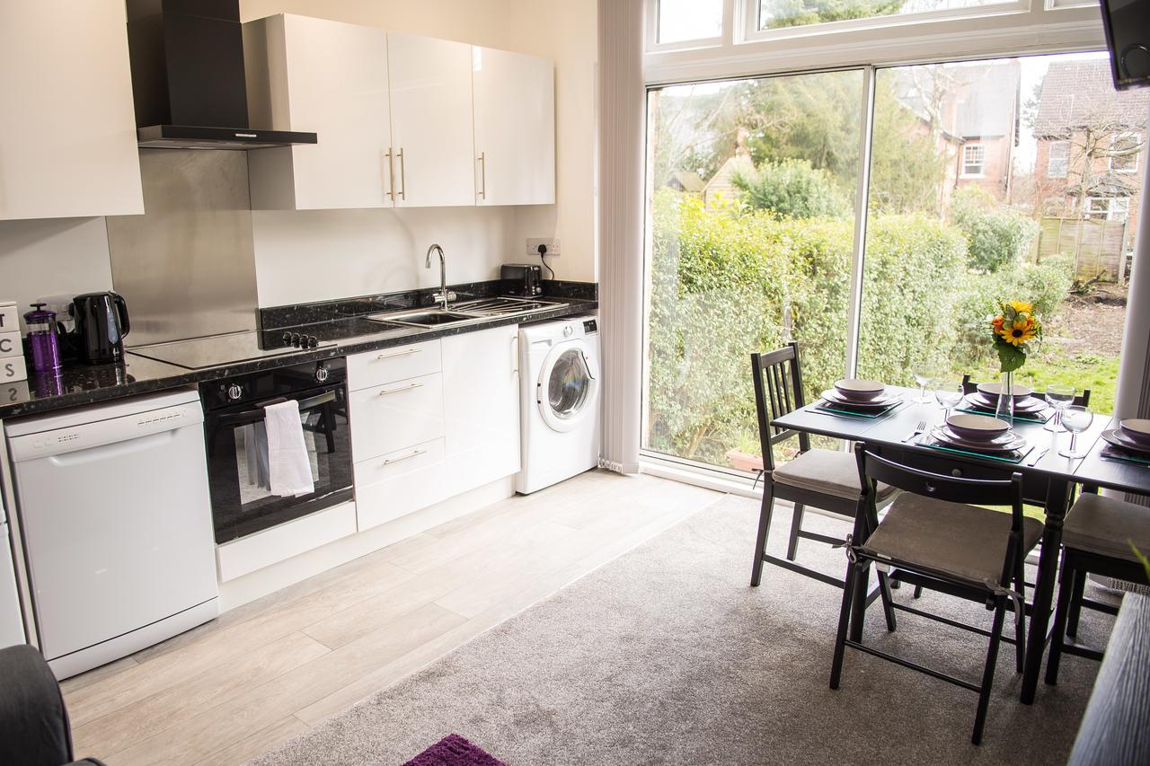 Moseley Mews Village - Purple Apartment *